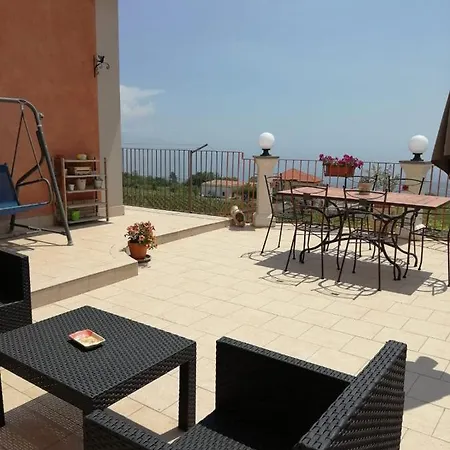 Etna Masi' Vakantiehuis Milo